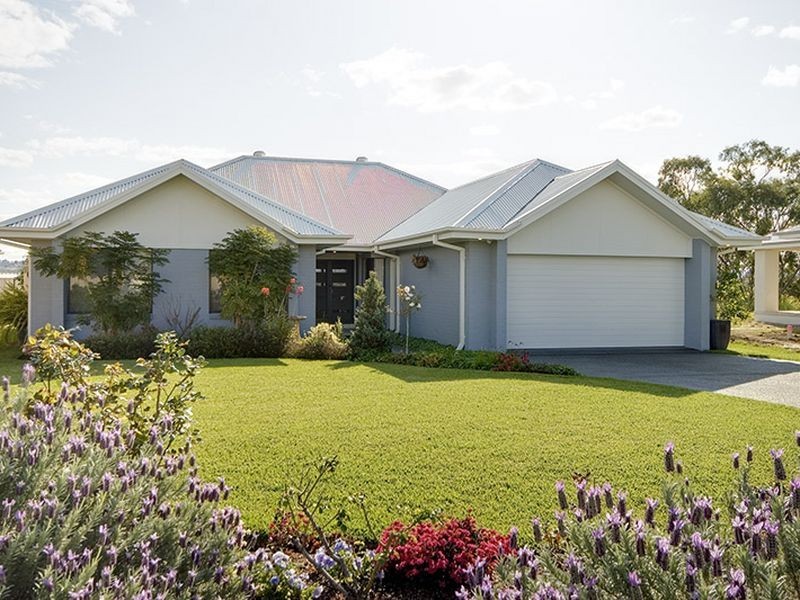 4 John Armstrong Drive, Taree NSW 2430
