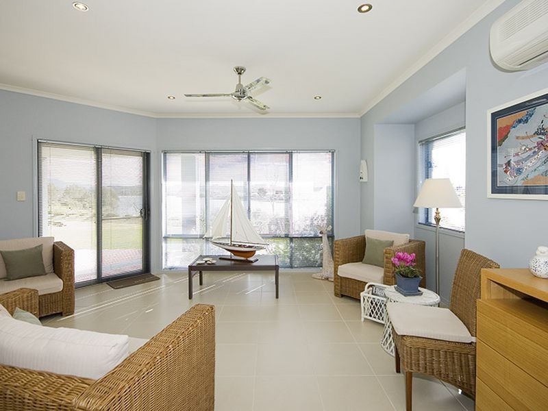 4 John Armstrong Drive, Taree NSW 2430