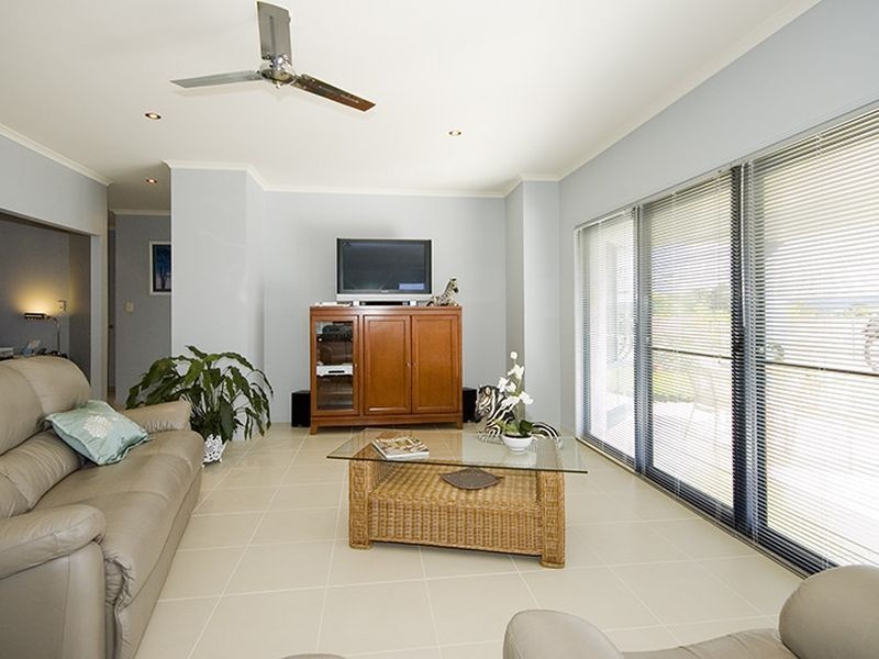4 John Armstrong Drive, Taree NSW 2430