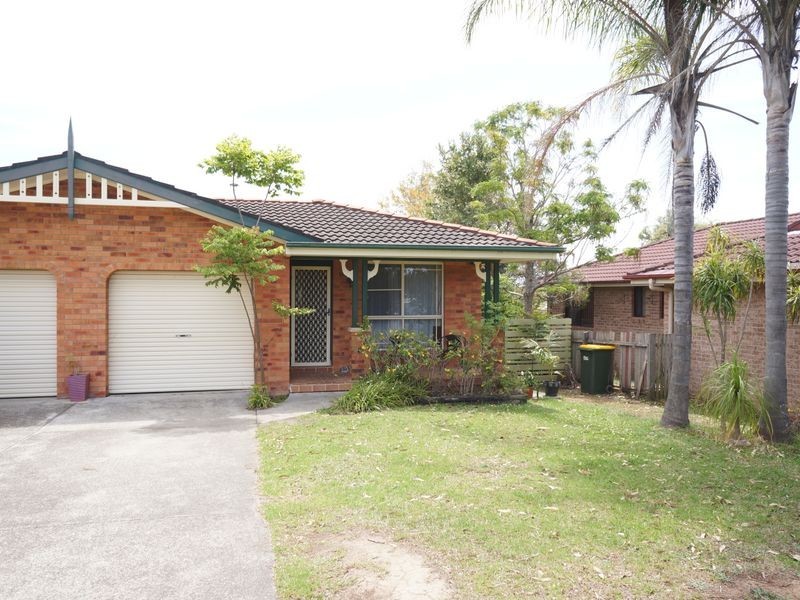 1/3 Silky Ash Close, Old Bar NSW 2430