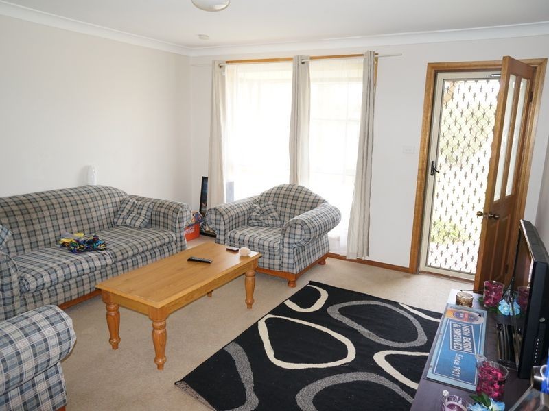 1/3 Silky Ash Close, Old Bar NSW 2430