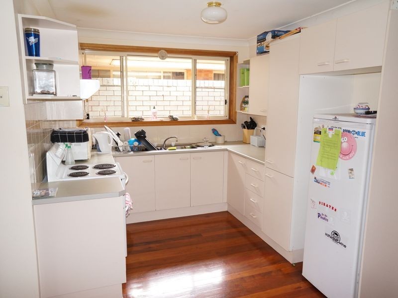 1/3 Silky Ash Close, Old Bar NSW 2430