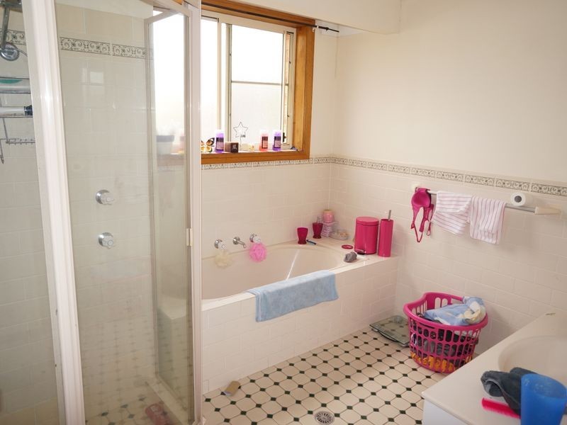 1/3 Silky Ash Close, Old Bar NSW 2430