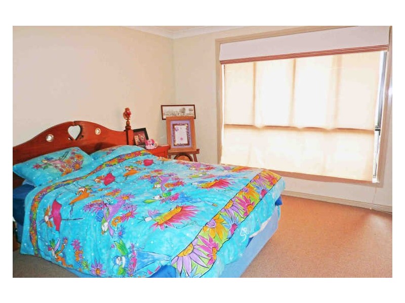 7 Yellowfin Avenue, Old Bar NSW 2430