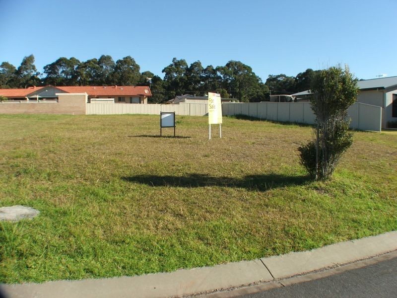11 Janice Street, Wallabi Point NSW 2430