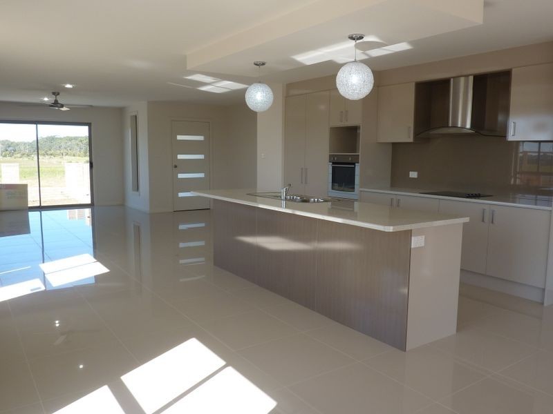 1/42 Albatross Way, Old Bar NSW 2430