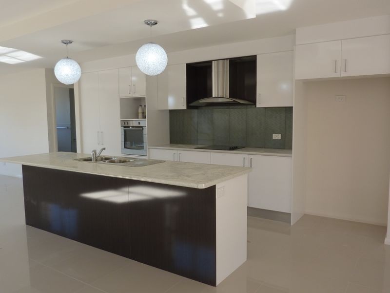 2/42 Albatross Way, Old Bar NSW 2430