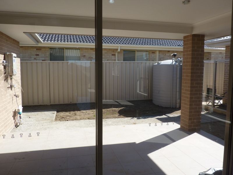 2/42 Albatross Way, Old Bar NSW 2430