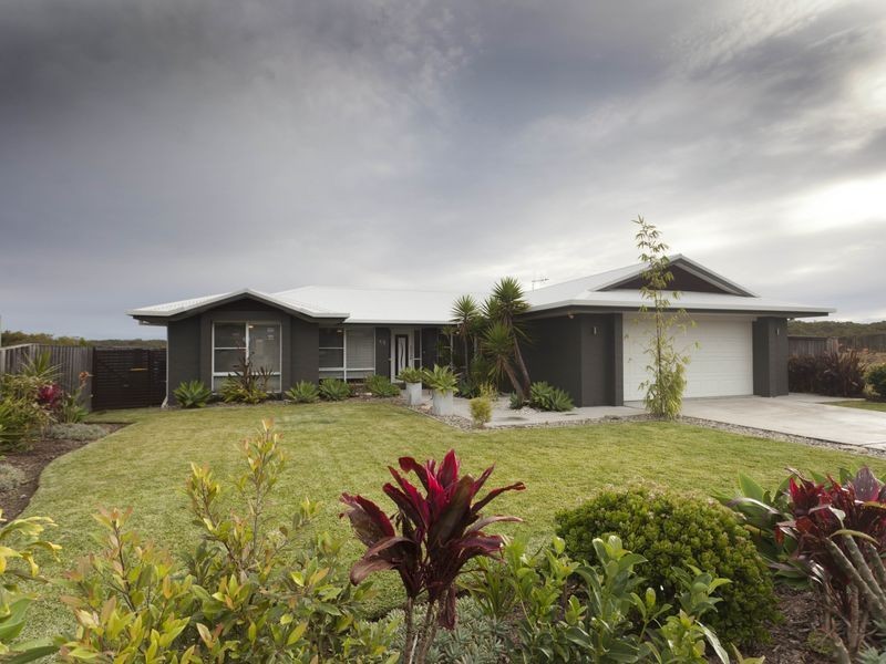 16 Shantull Drive, Wallabi Point NSW 2430