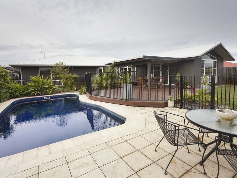 16 Shantull Drive, Wallabi Point NSW 2430