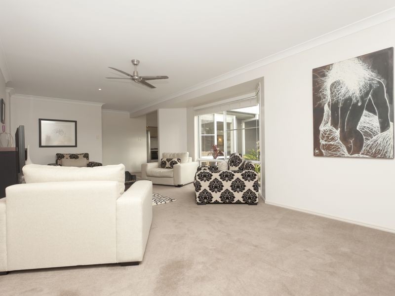 16 Shantull Drive, Wallabi Point NSW 2430