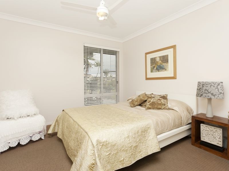 16 Shantull Drive, Wallabi Point NSW 2430