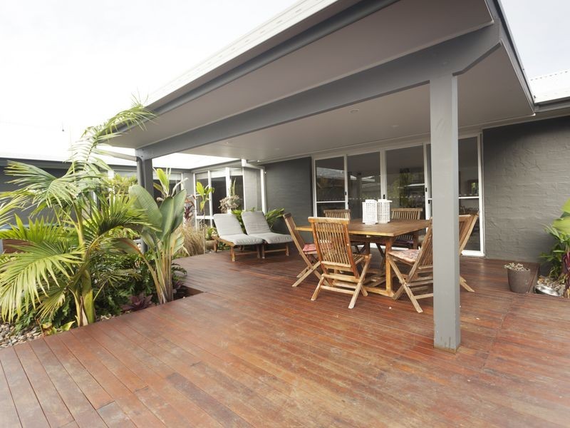 16 Shantull Drive, Wallabi Point NSW 2430