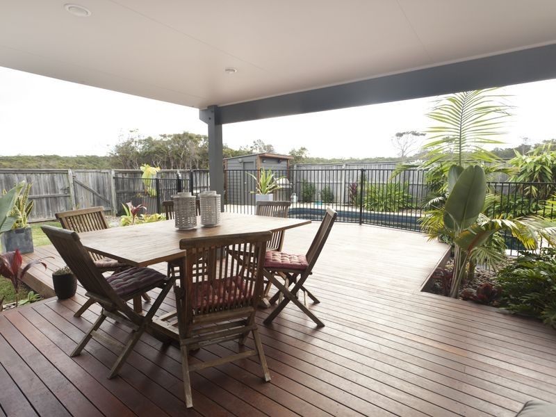 16 Shantull Drive, Wallabi Point NSW 2430