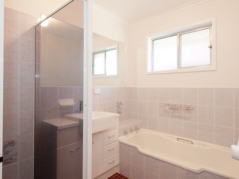 24 Gleeson Cres, Taree NSW 2430