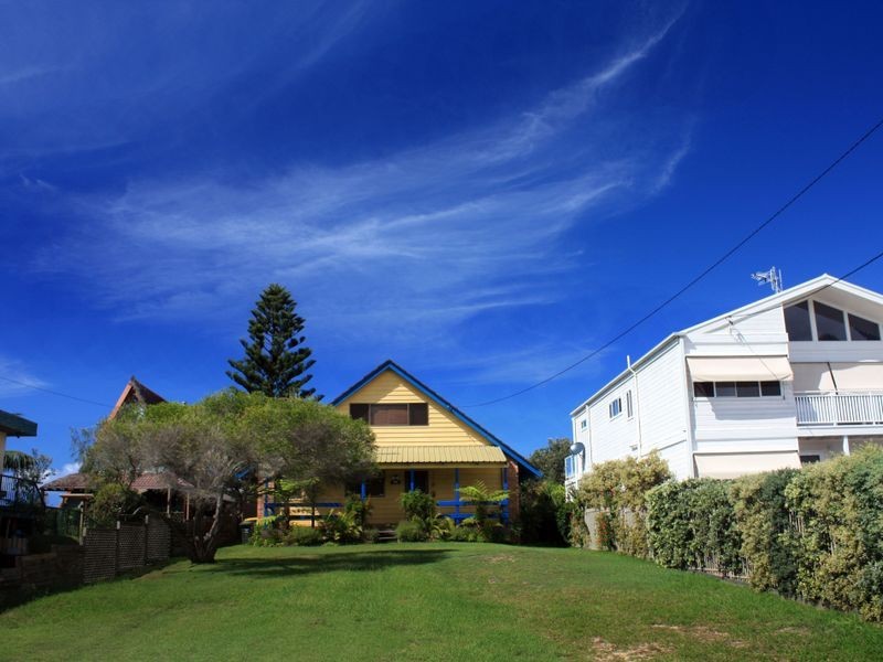 16 Lewis Street, Old Bar NSW 2430