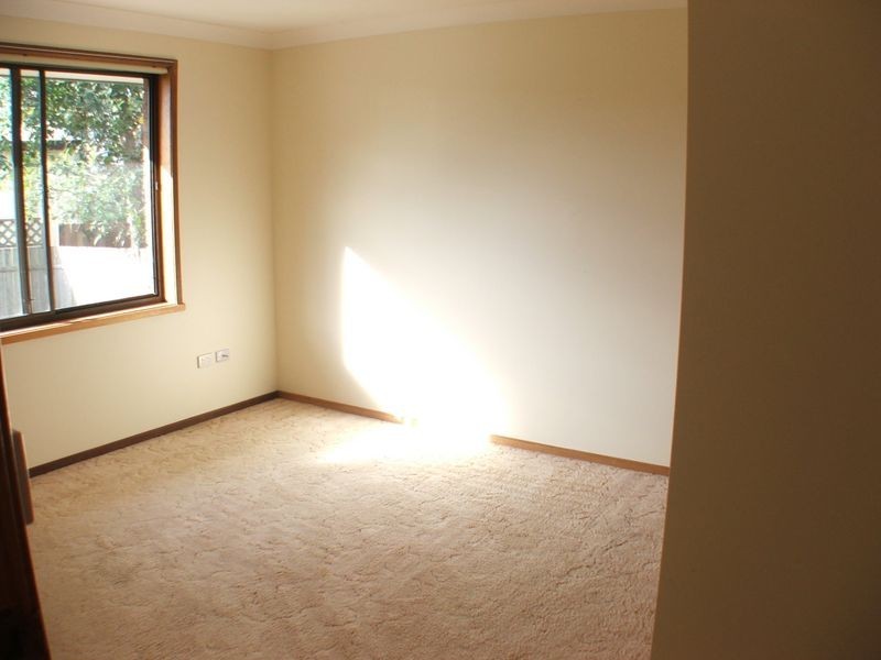 1 & 2/85 Old Bar Road, Old Bar NSW 2430