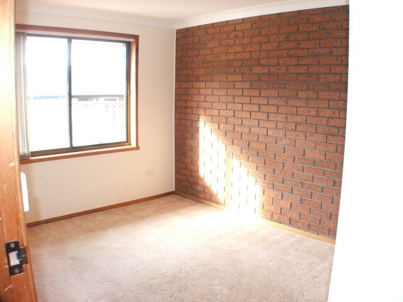 1 & 2/85 Old Bar Road, Old Bar NSW 2430