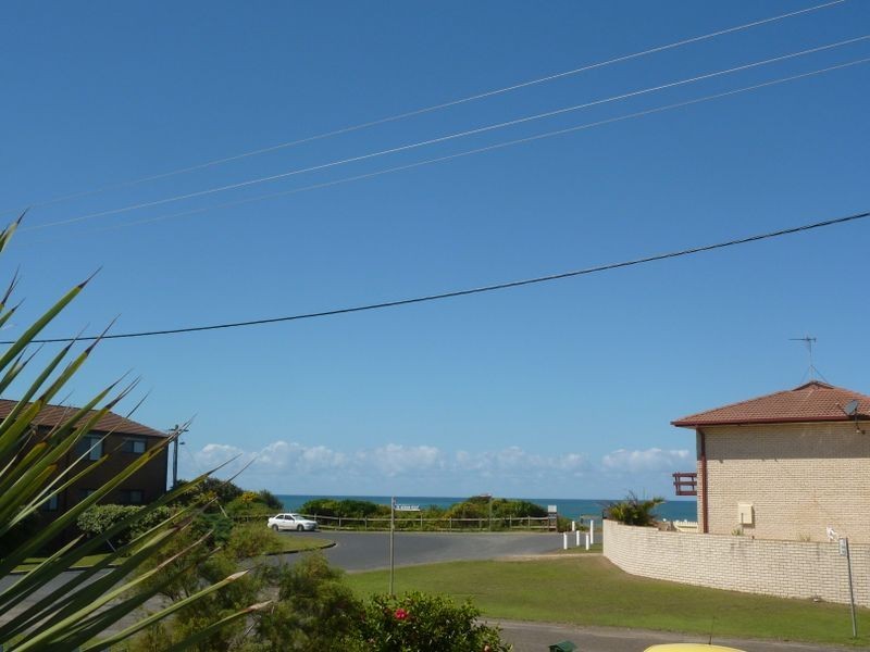 3 Lewis Street, Old Bar NSW 2430