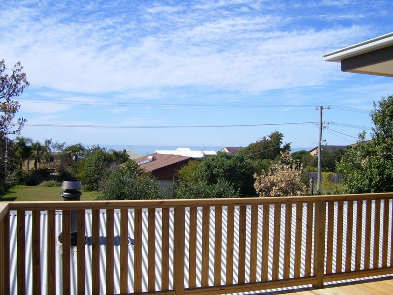 39 Ocean Drive, Wallabi Point NSW 2430
