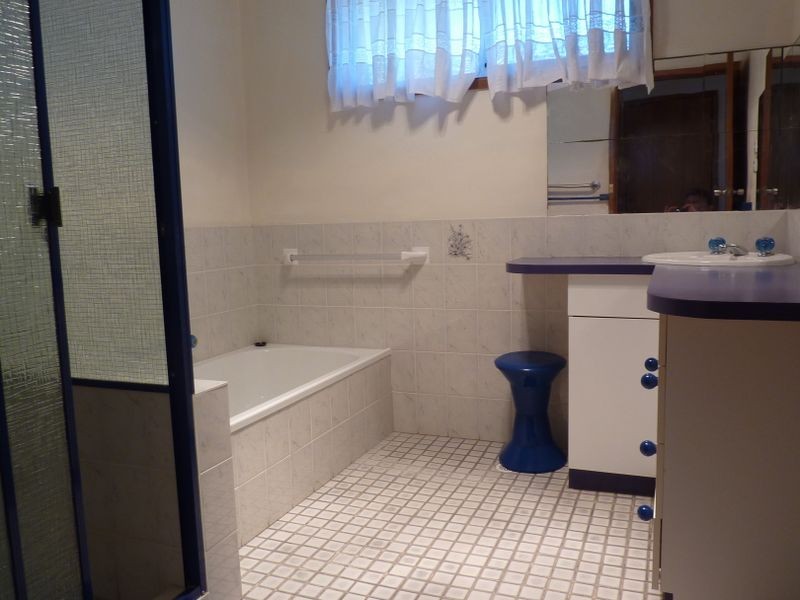 2 Rushby Drive, Old Bar NSW 2430
