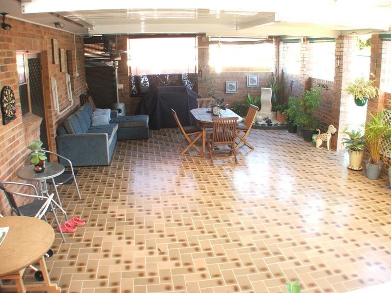 15 Cross Street, Old Bar NSW 2430