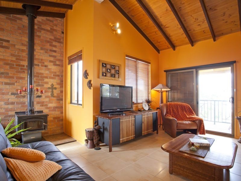 9 Lewis Street, Old Bar NSW 2430