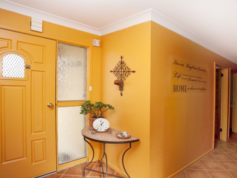 9 Lewis Street, Old Bar NSW 2430