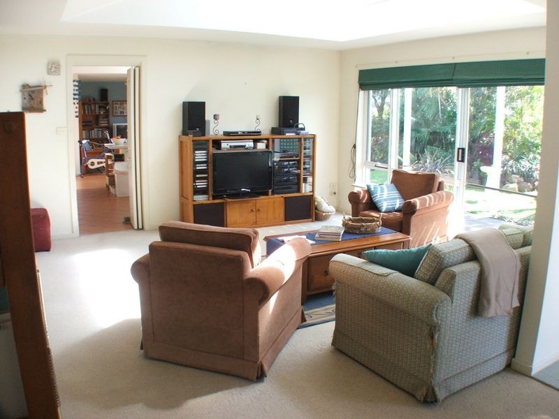 5 Carrabeen Drive, Old Bar NSW 2430