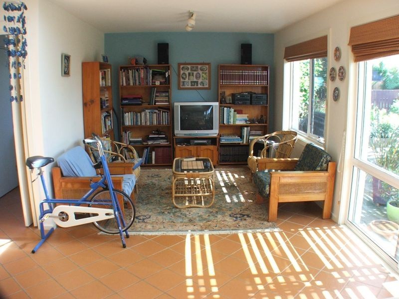 5 Carrabeen Drive, Old Bar NSW 2430