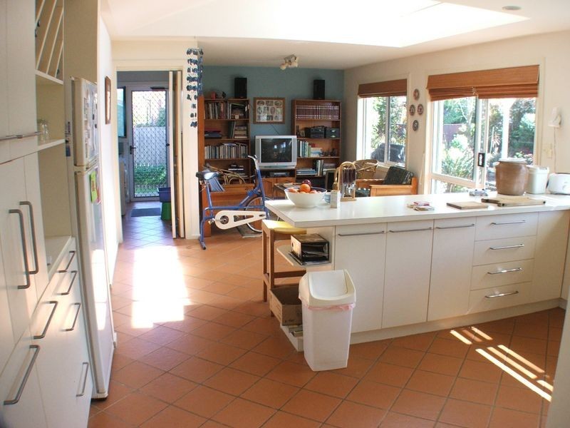 5 Carrabeen Drive, Old Bar NSW 2430