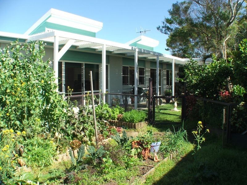 5 Carrabeen Drive, Old Bar NSW 2430