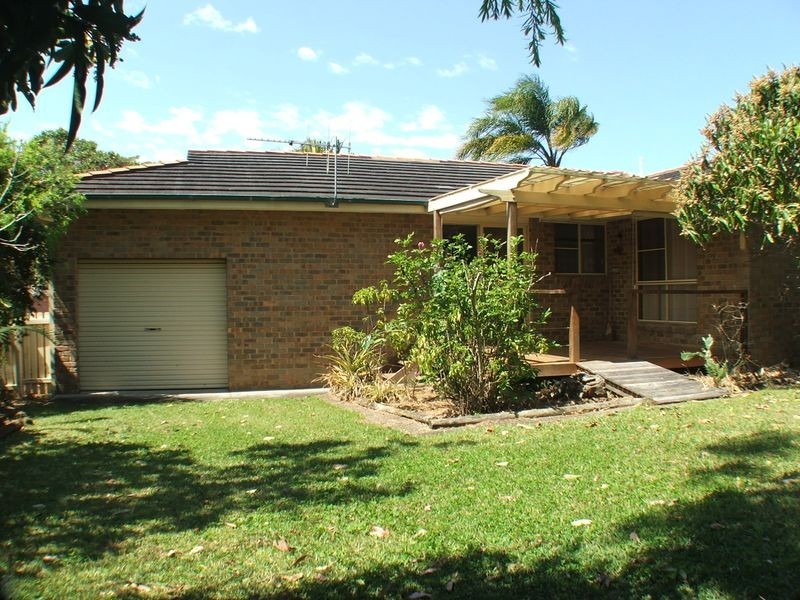 109 Waterman Street, Old Bar NSW 2430