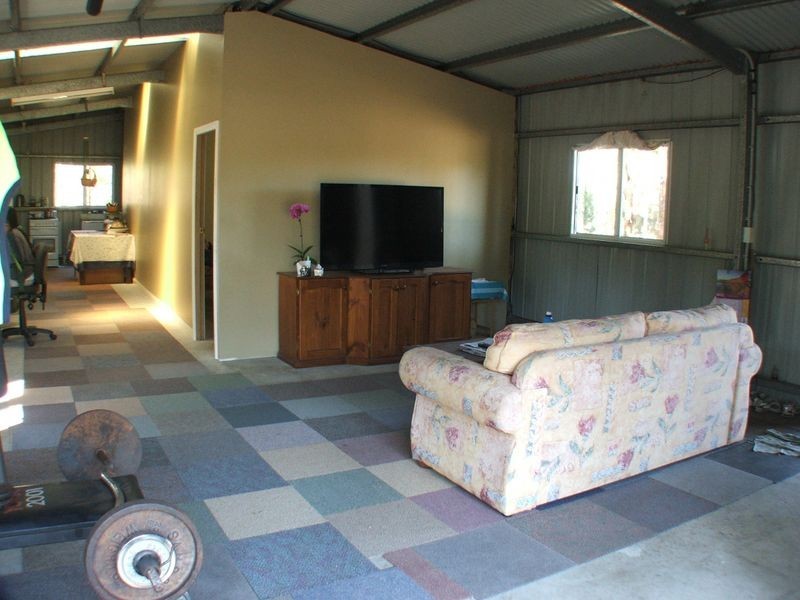 2 Voss Place, Mitchells Island NSW 2430