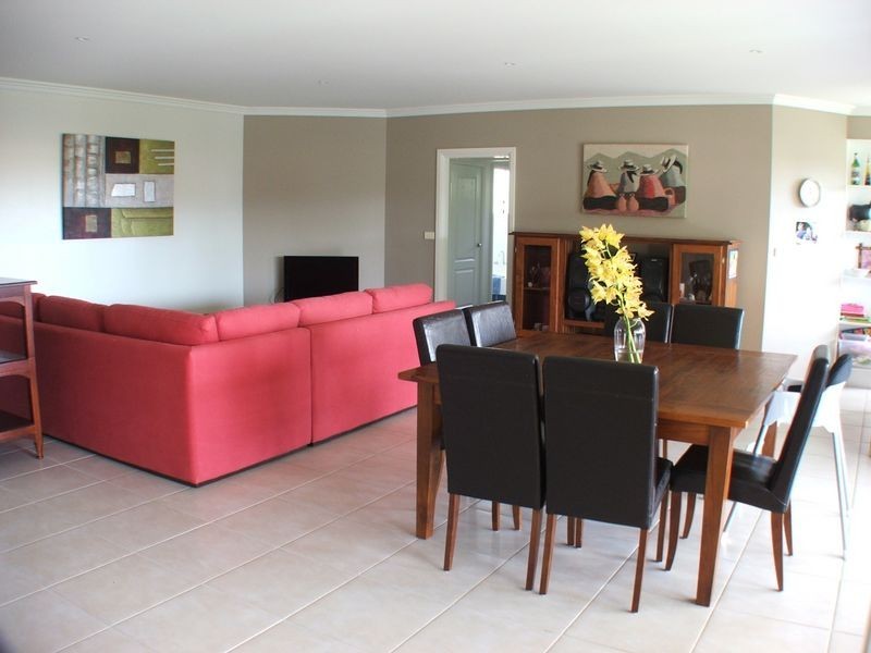 7 Ivy Crescent, Old Bar NSW 2430