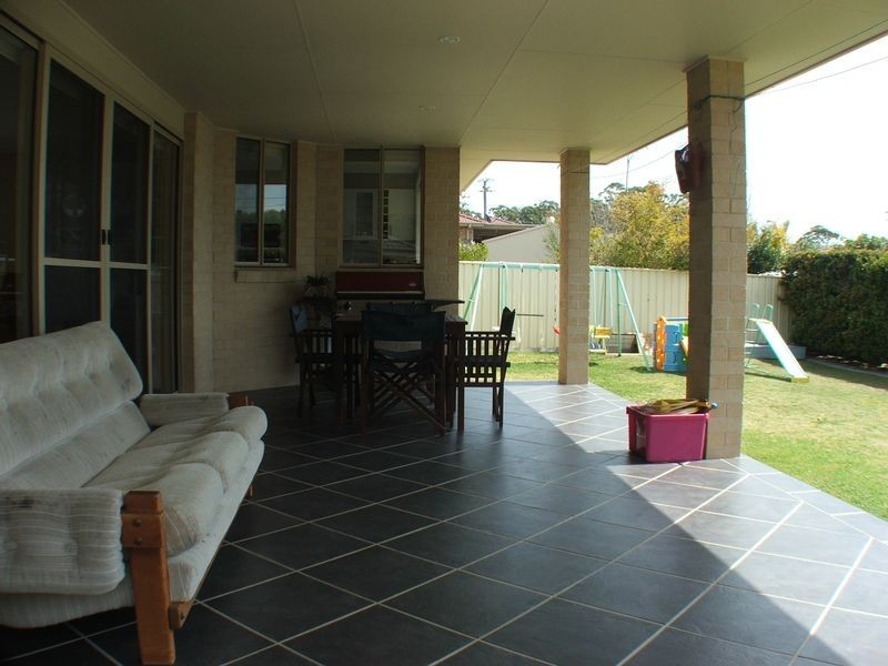 7 Ivy Crescent, Old Bar NSW 2430
