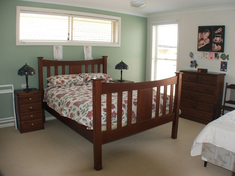 7 Ivy Crescent, Old Bar NSW 2430