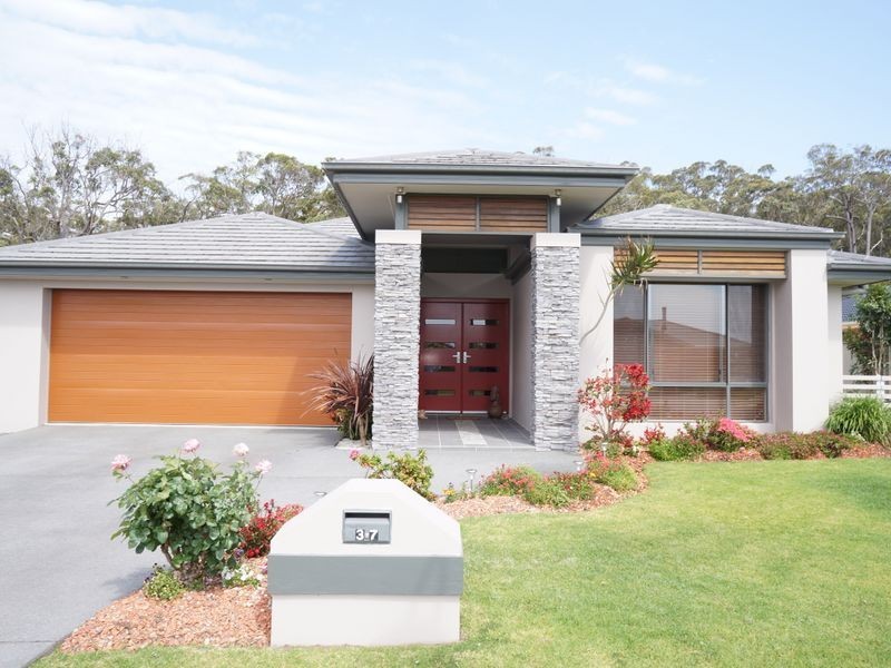 37 Albatross Way, Old Bar NSW 2430