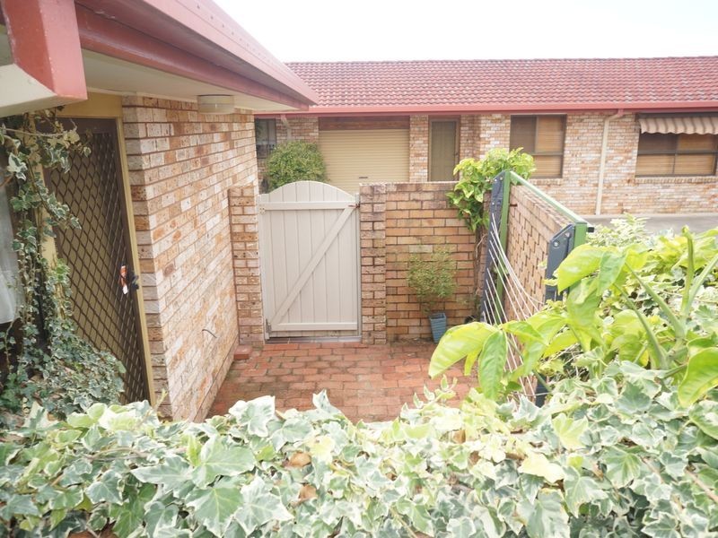 1/9 Wyden Street, Old Bar NSW 2430