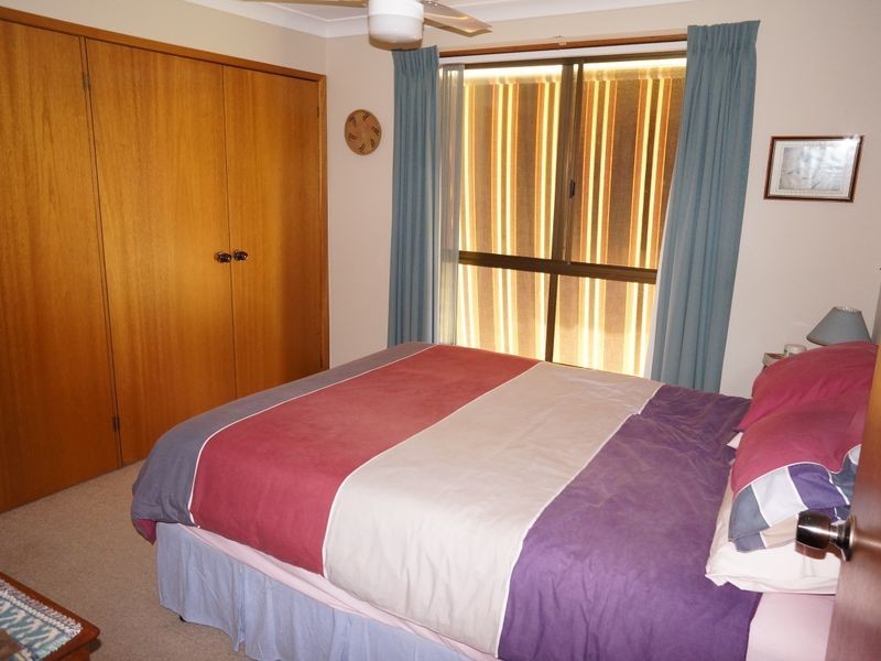 39 Molong Road, Old Bar NSW 2430