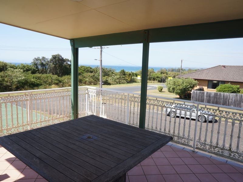 21 Ungala Road, Old Bar NSW 2430