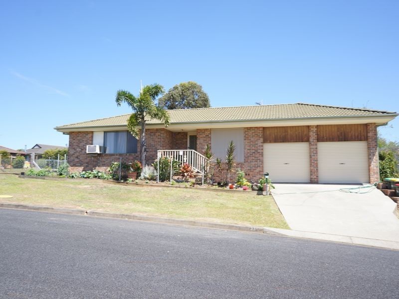33a Carrabeen Drive, Old Bar NSW 2430