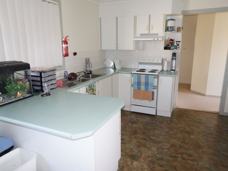 33a Carrabeen Drive, Old Bar NSW 2430