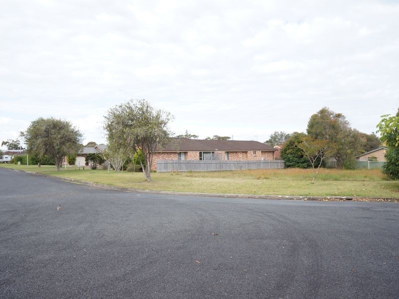 16 Joel Drive, Old Bar NSW 2430