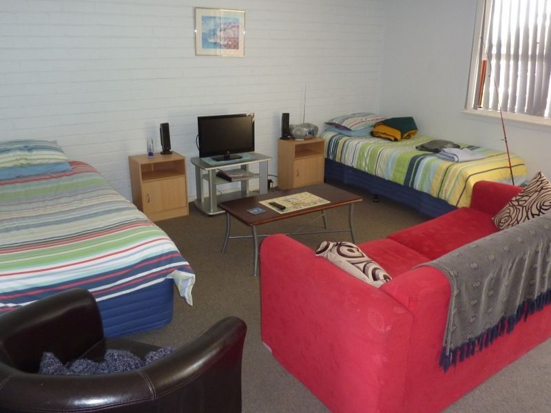 2/91 Main Road, Manning Point NSW 2430