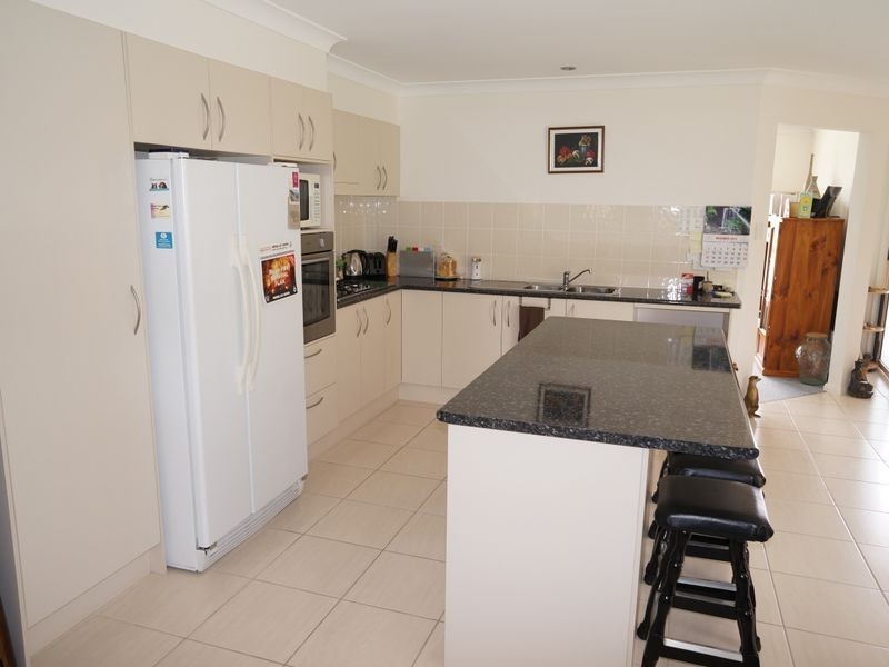 1 Mariner Avenue, Old Bar NSW 2430