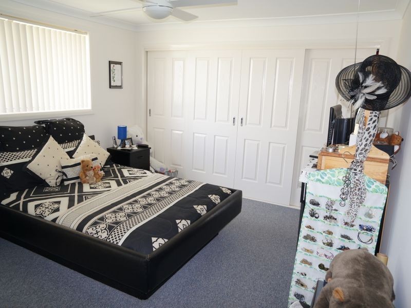 1 Mariner Avenue, Old Bar NSW 2430