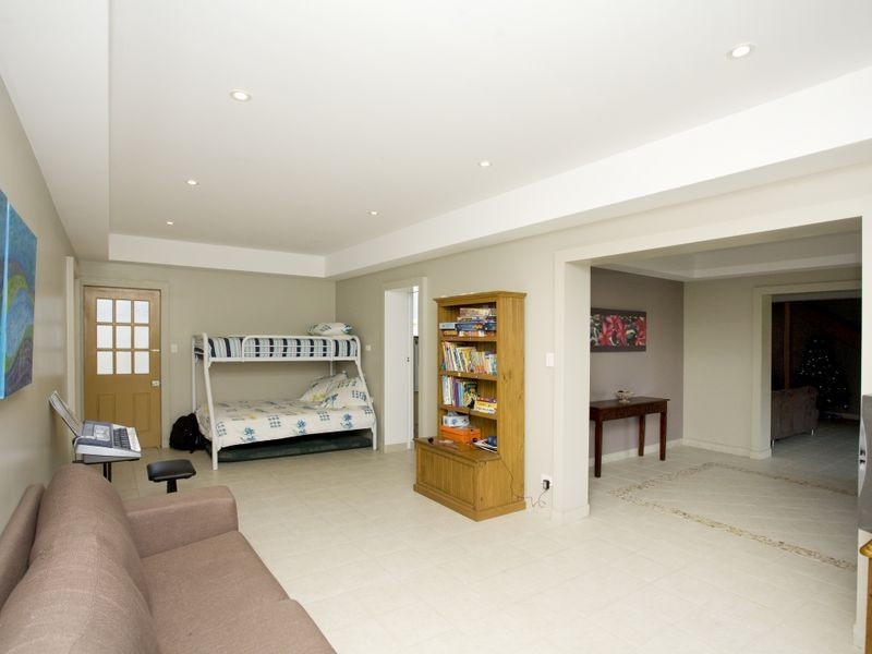 2 David Street, Old Bar NSW 2430