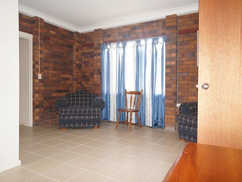 16 Old Bar Road, Old Bar NSW 2430