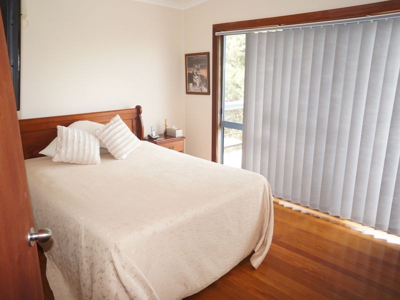 16 Old Bar Road, Old Bar NSW 2430